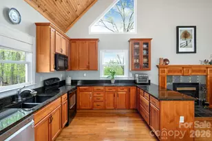 69 Heslar Way, Marshall, NC 28753 - Photo 4