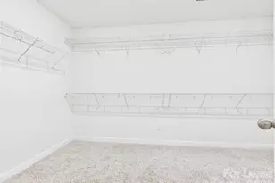 3941 Woodland View Dr, Charlotte, NC 28215 - Photo 16