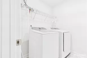 3941 Woodland View Dr, Charlotte, NC 28215 - Photo 26