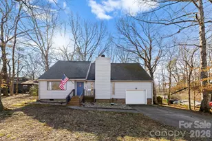 7615 Zermatt Ln, Charlotte, NC 28226 - Photo 2