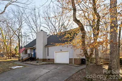 7615 Zermatt Lane, Charlotte, NC 28226 - Photo 6