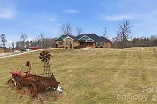 1370 Null Rd, Lincolnton, NC 28092 - Photo 8