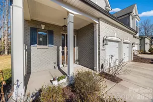 5926 Tindall Park Dr, Charlotte, NC 28210 - Photo 2