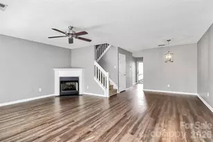 10739 Holly Ridge Blvd, Charlotte, NC 28216 - Photo 2