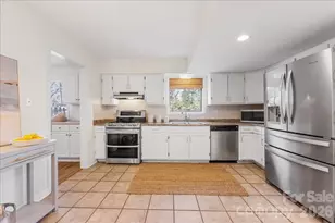 7020 Valley Haven Dr, Charlotte, NC 28211 - Photo 10