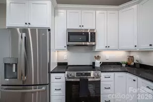 211 Seigle St, Lowell, NC 28098 - Photo 10