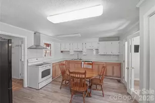 1372 Lucy Dr, Lincolnton, NC 28092 - Photo 10