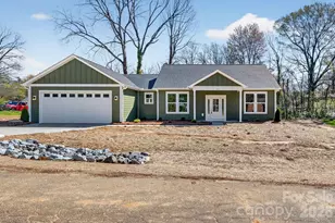 413 Dogwood Ln, Statesville, NC 28625 - Photo 2