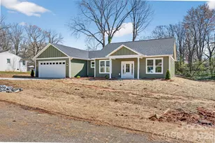 413 Dogwood Ln, Statesville, NC 28625 - Photo 2
