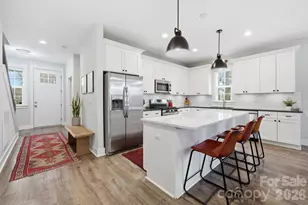 321 Fielding Rd, Charlotte, NC 28214 - Photo 4