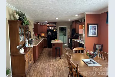 321 E Jones Street, Blacksburg, SC 29702 - Photo 6