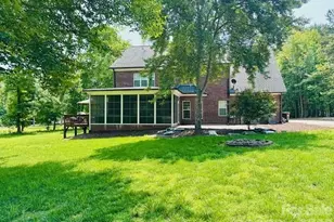 433 Laurel Crest Dr, Kannapolis, NC 28081 - Photo 2