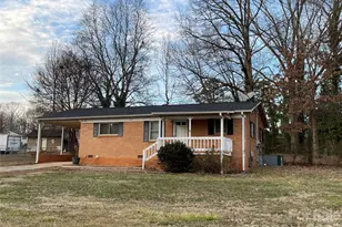 121 Randolph Rd, Dallas, NC 28034 - Photo 2