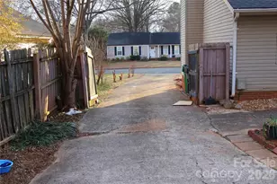 9323 Winter Elm Ln, Charlotte, NC 28227 - Photo 16