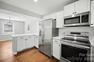 6626 Glenmoor Dr, Charlotte, NC 28214 - Photo 6