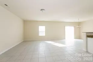 2917 Patishall Ln, Charlotte, NC 28214 - Photo 2