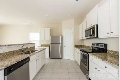 2917 Patishall Lane, Charlotte, NC 28214 - Photo 8