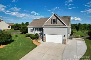 141 Logan Ridge Dr, Statesville, NC 28677 - Photo 2