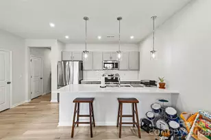 3132 Hutton Gdns Ln, Charlotte, NC 28269 - Photo 10