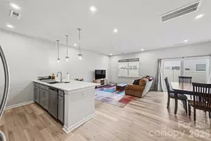 3132 Hutton Gdns Ln, Charlotte, NC 28269 - Photo 14