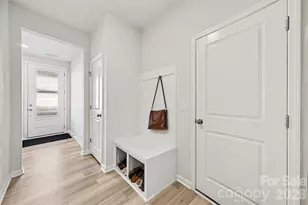 3132 Hutton Gdns Ln, Charlotte, NC 28269 - Photo 8