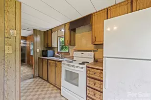 140 Old Leicester Rd, Asheville, NC 28804 - Photo 24