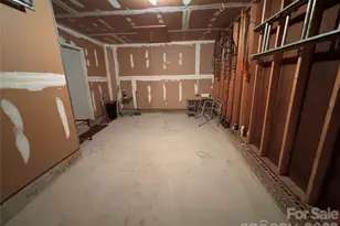 6708 Marston Ct, Charlotte, NC 28215 - Photo 32