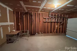 6708 Marston Ct, Charlotte, NC 28215 - Photo 30