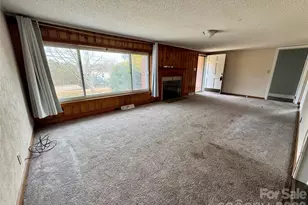 545 Collins St, Kannapolis, NC 28083 - Photo 4