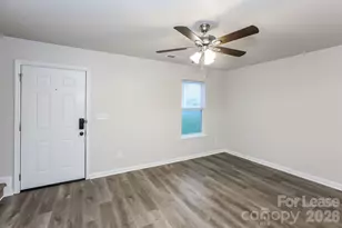 520 Woodington Ln, Charlotte, NC 28214 - Photo 4