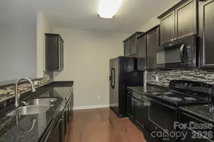 2303 Old Goose Ln, Charlotte, NC 28262 - Photo 6