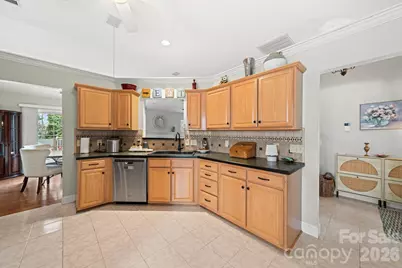 12401 Cardinal Point Road, Charlotte, NC 28269 - Photo 10