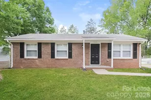 730 Rudd Ct, Charlotte, NC 28216 - Photo 2