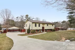 5 Granite Dr, Hendersonville, NC 28792 - Photo 1