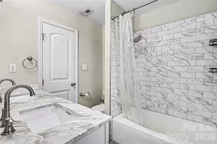 912 Bannister Pl, Charlotte, NC 28213 - Photo 18