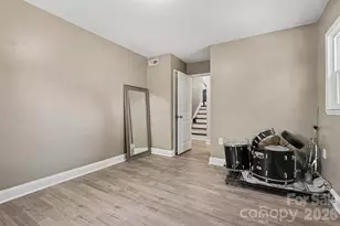 912 Bannister Pl, Charlotte, NC 28213 - Photo 22