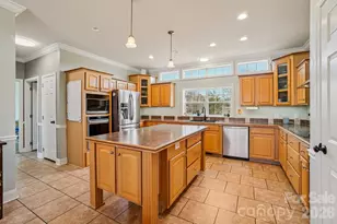 76 Cheraw Ln, Flat Rock, NC 28731 - Photo 8