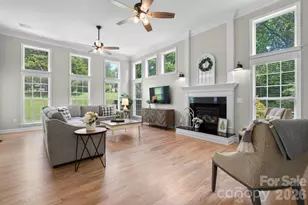 1221 Willow Creek Dr, Newton, NC 28658 - Photo 6