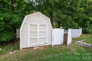 3011 Kraus Glen Dr, Charlotte, NC 28214 - Photo 16