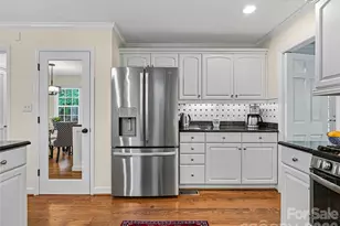 72 Brookwood Rd, Asheville, NC 28804 - Photo 8