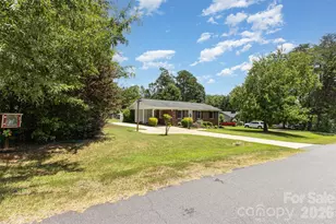 2028 Rock Springs Cir, Denver, NC 28037 - Photo 4