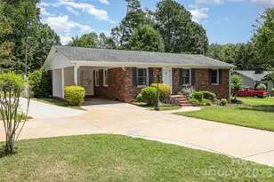 2028 Rock Springs Cir, Denver, NC 28037 - Photo 2