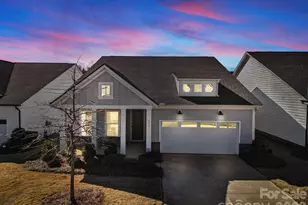 8021 Brookbank Dr, Charlotte, NC 28269 - Photo 2