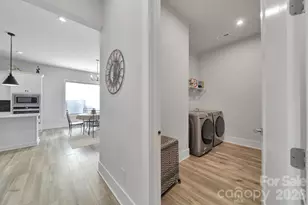 8021 Brookbank Dr, Charlotte, NC 28269 - Photo 20