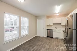 8304 Highlander Ct, Charlotte, NC 28269 - Photo 6