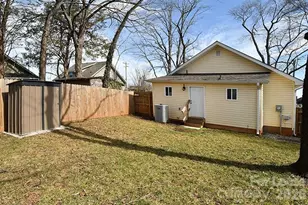 746 Opal St, Statesville, NC 28677 - Photo 16