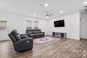 11126 Glasden Rd, Charlotte, NC 28278 - Photo 10