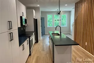 1356 Briar Creek Rd, Charlotte, NC 28205 - Photo 2