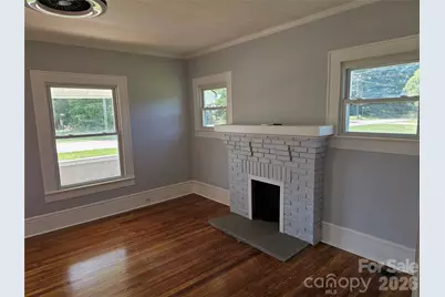 1704 16th Street NE, Hickory, NC 28601 - Photo 10