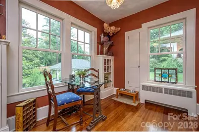 832 4th Avenue W, Hendersonville, NC 28739 - Photo 18